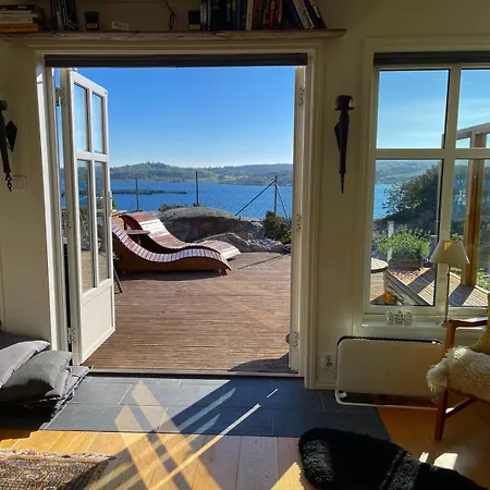 Sea, Jacuzzi, Beach, Seaview, Boat Holiday home Forland